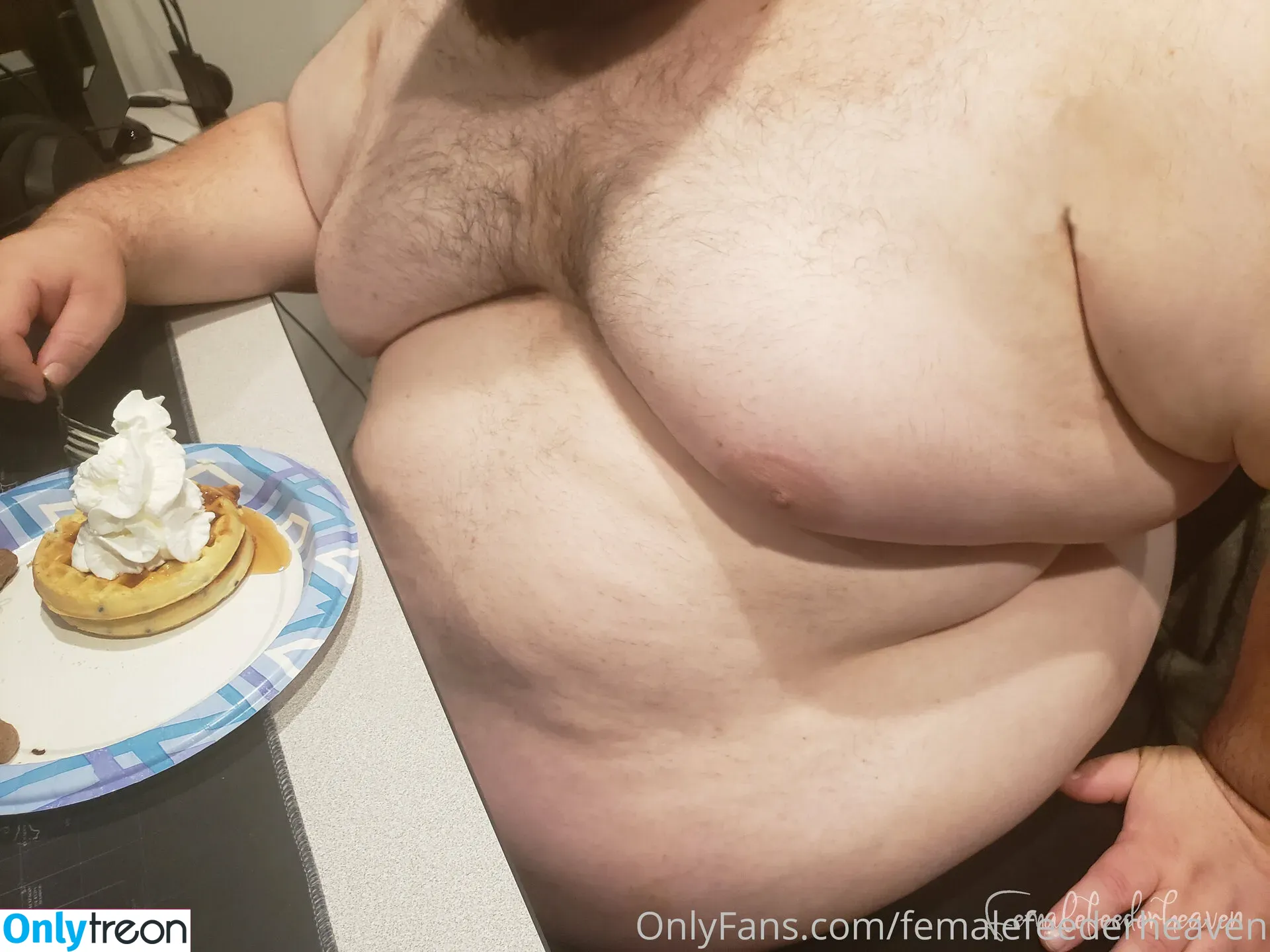 femalefeederheaven nude photo #0002 (femalefeederheaven)