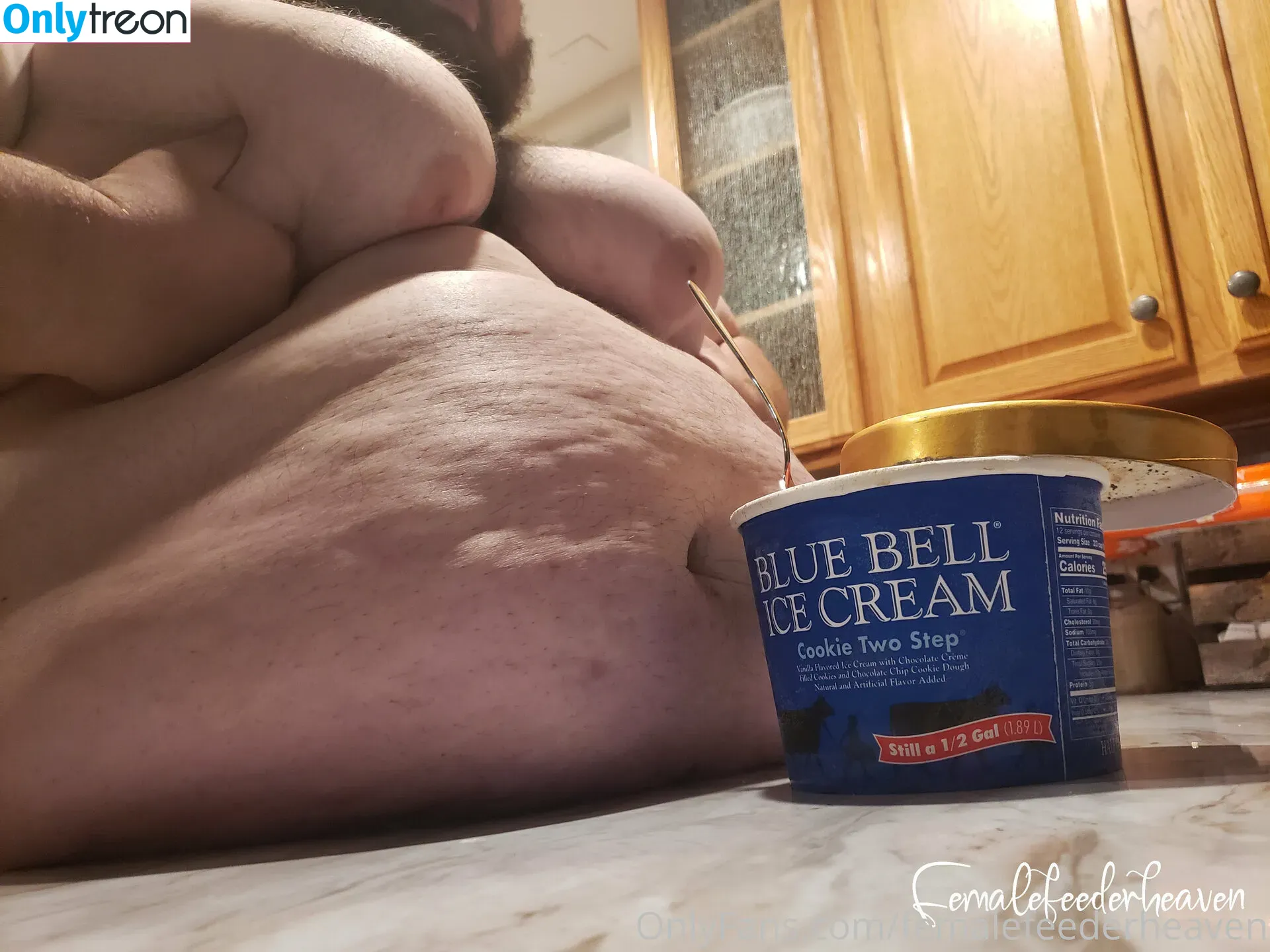 femalefeederheaven nude photo #0010 (femalefeederheaven)