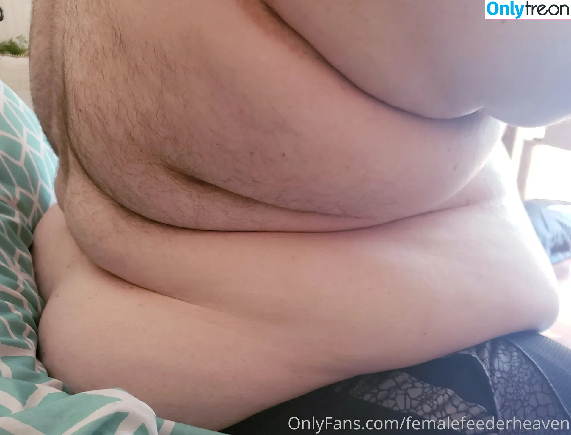 femalefeederheaven nude photo #0134 (femalefeederheaven)