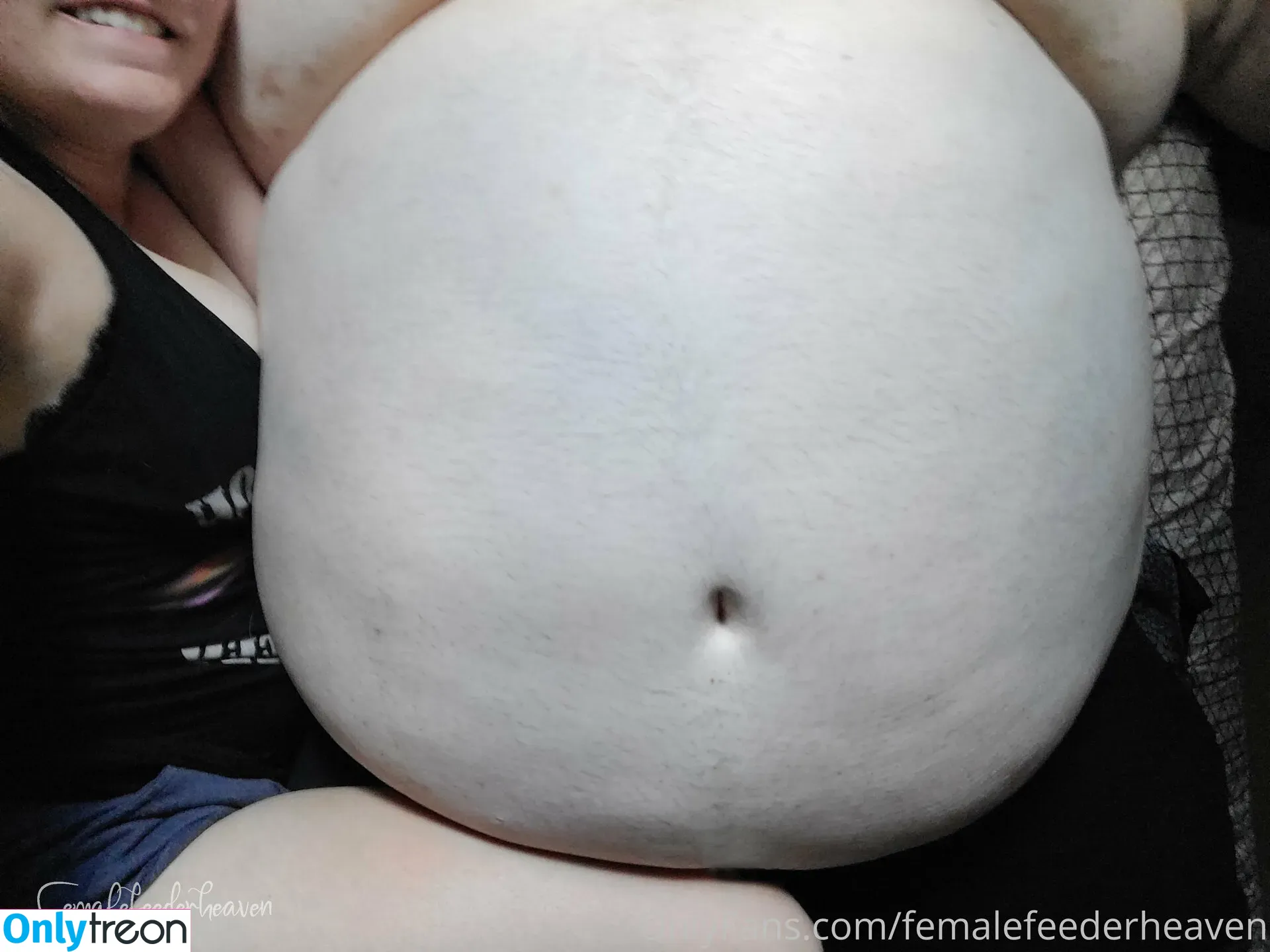 femalefeederheaven nude photo #0155 (femalefeederheaven)