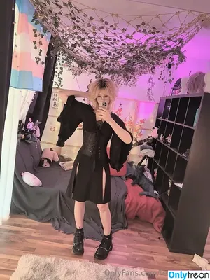 Femboyhami / hamihime_ фото голая #0063