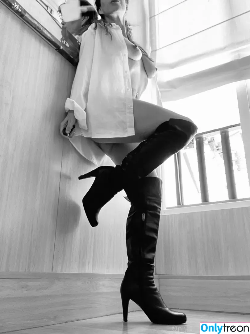 fenix10 nude photo #0006 (fen_ix10)