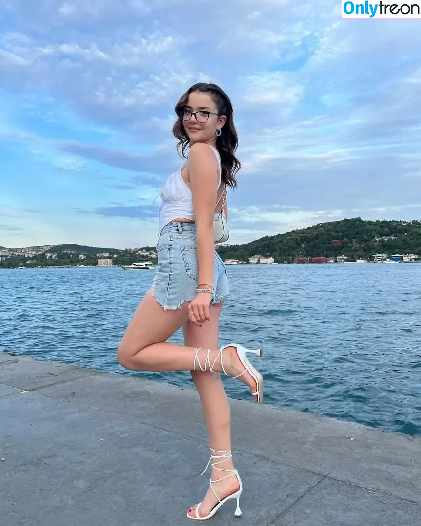 Feride Özdinç nude photo #0036 (ferideozdincc)