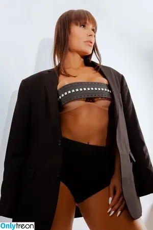 Fernanda Lacerda / A Mendigata / fernandalacerda_oficial фото голая #0224