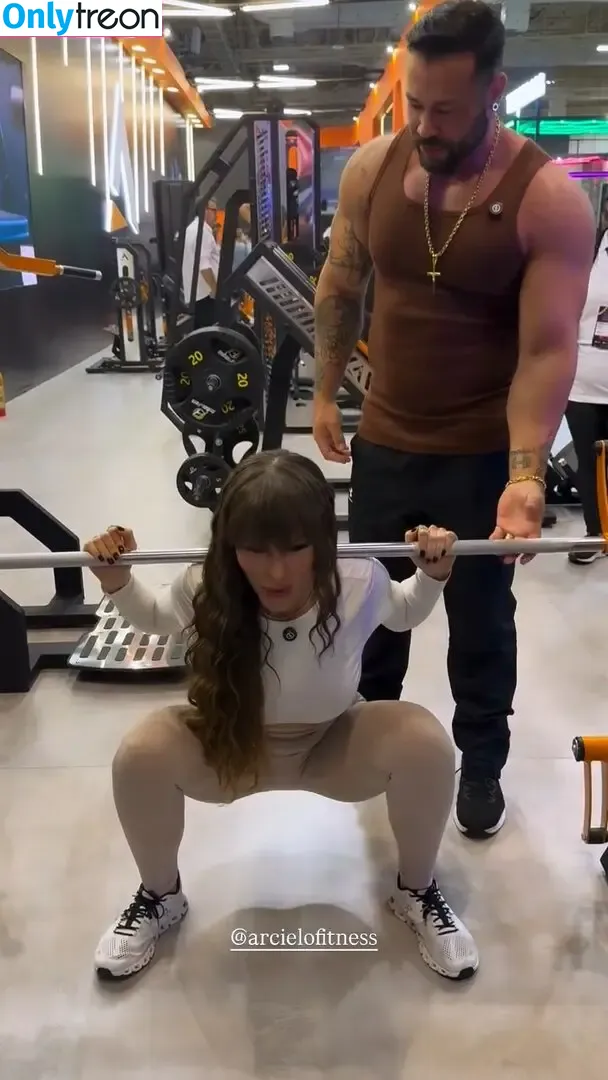 Fernanda Lacerda голая photo #0324 (A Mendigata / fernandalacerda_oficial)