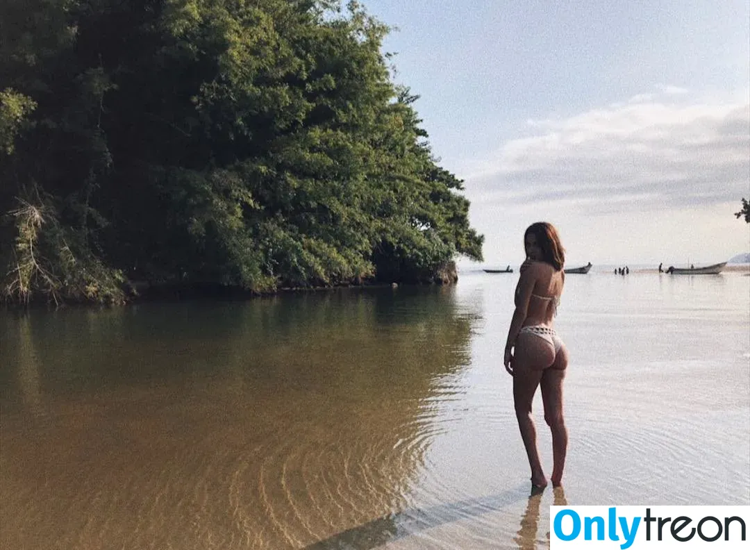 Fernanda Mota Farhat nude photo #0134 (fernandamotafarhat / melanciabanana)