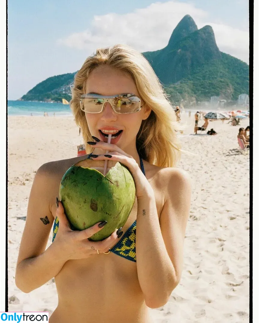 Fernanda Schneider nude photo #0073 (fefe)