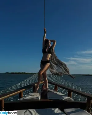 Fernanda Vasconcellos / fevasconcellos фото голая #0019