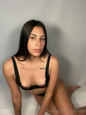 fernandamotafarhat / farhat.contents nude photo #0081