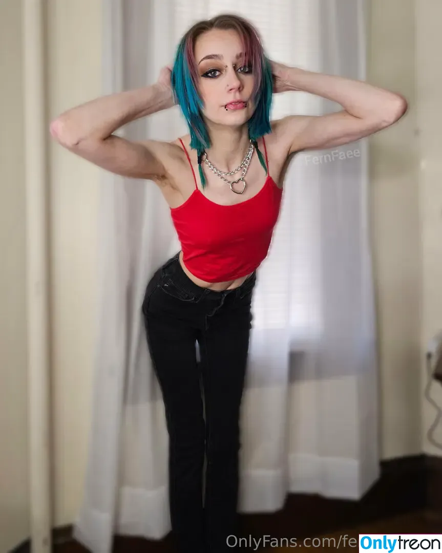 fernfaeefree nude photo #0039 (fern.faee)
