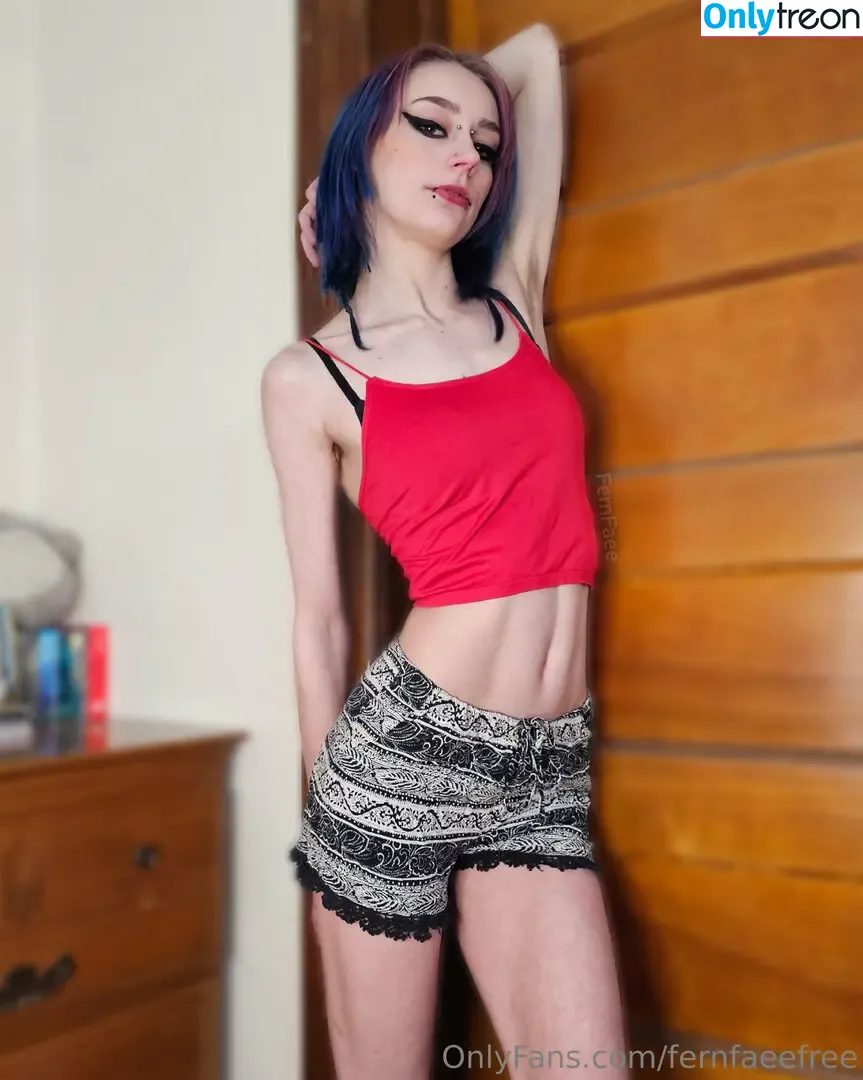 fernfaeefree nude photo #0095 (fern.faee)