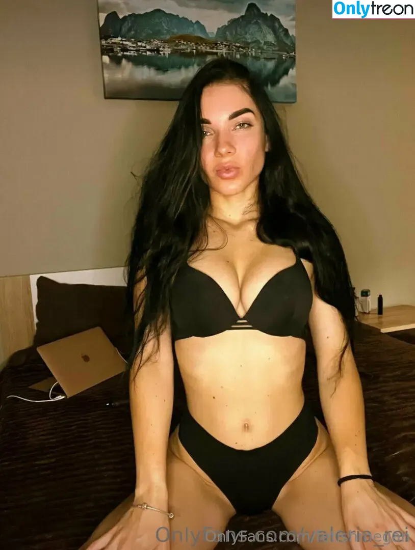 fetishmegan nude photo #0081 (theemegan)