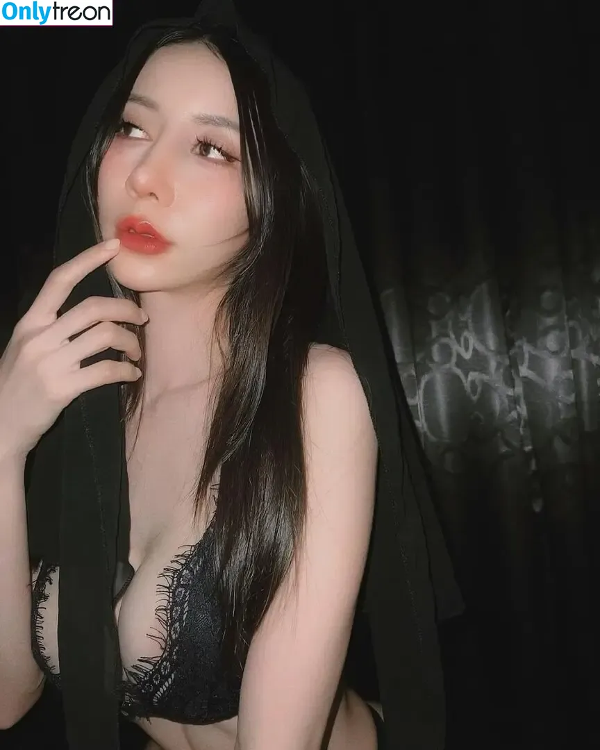 fffrofaizzz nude photo #0254 (frofaizzz)