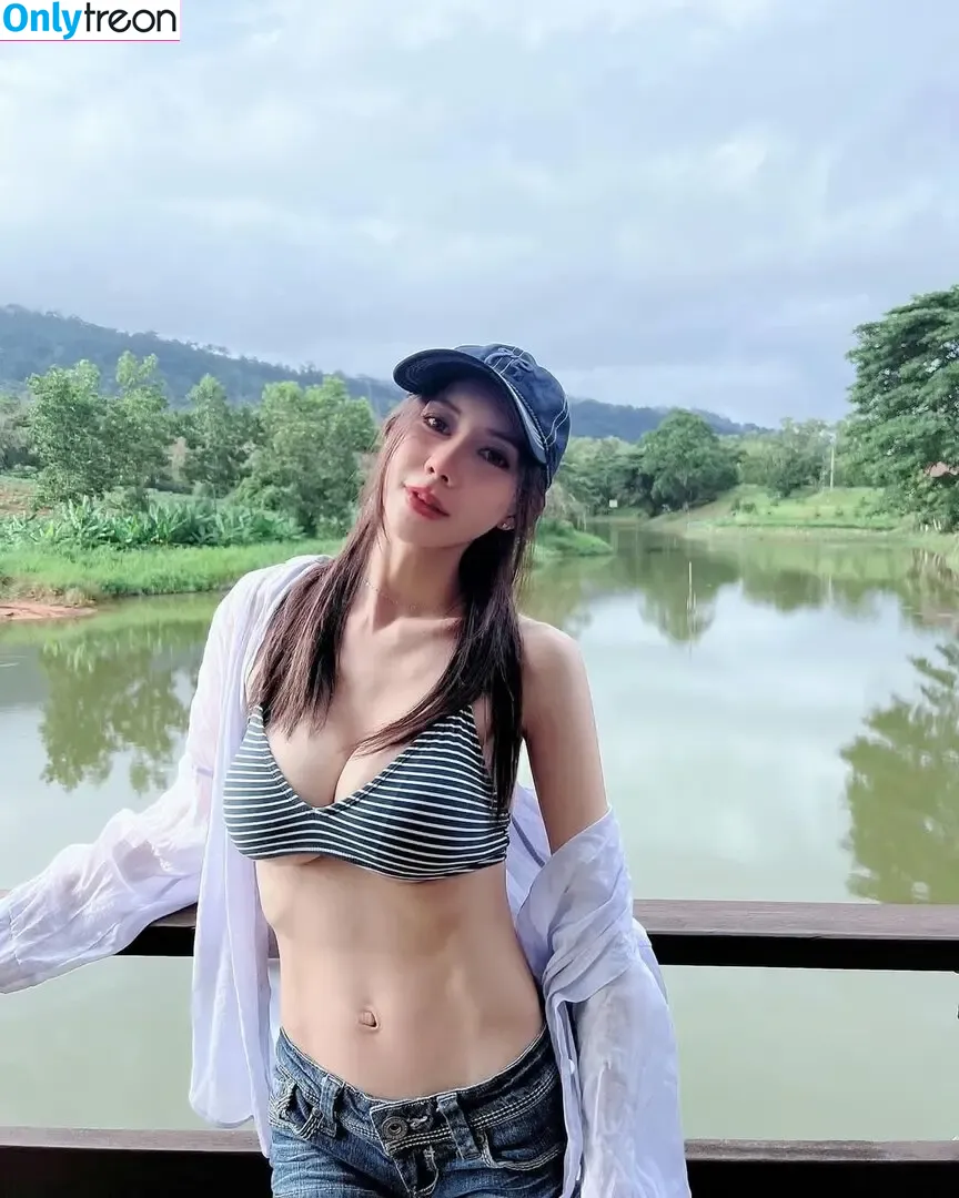 fffrofaizzz nude photo #0321 (frofaizzz)