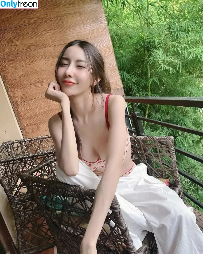 fffrofaizzz nude photo #0353 (frofaizzz)