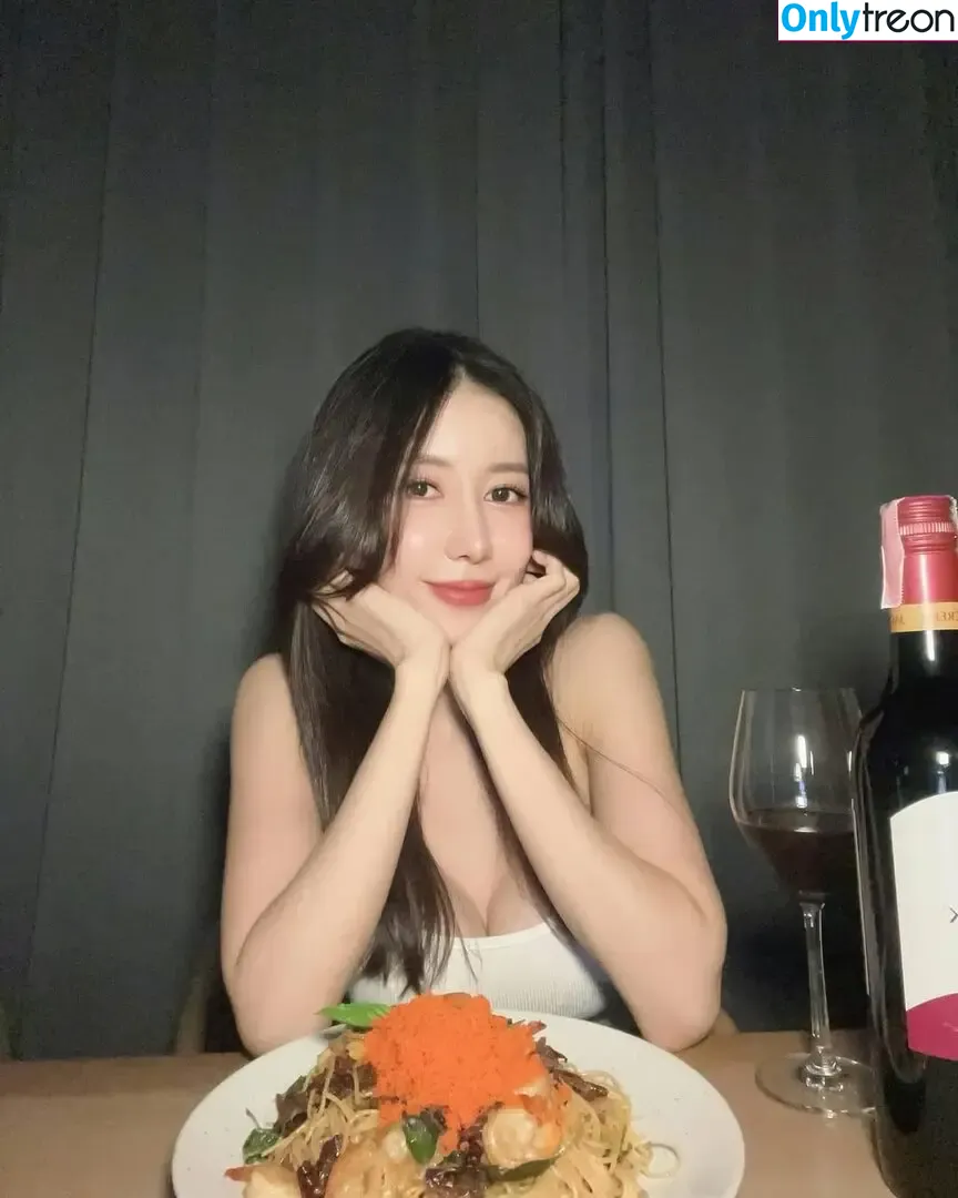 fffrofaizzz nude photo #0392 (frofaizzz)