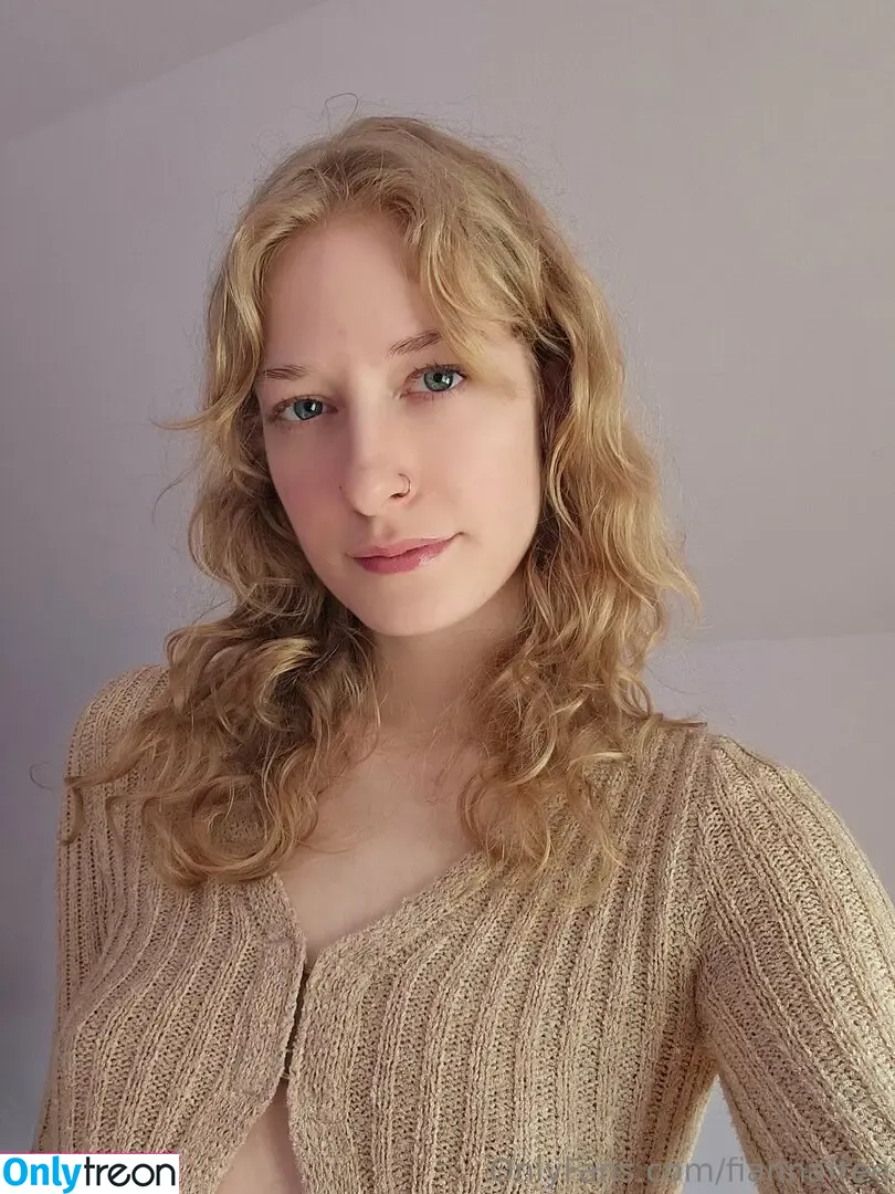 fiannafree nude photo #0100 (fiannafatalex)