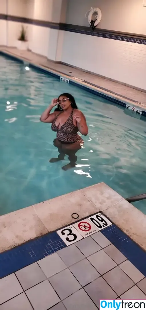 fineapple_diva голая photo #0270 (fineapplediva)