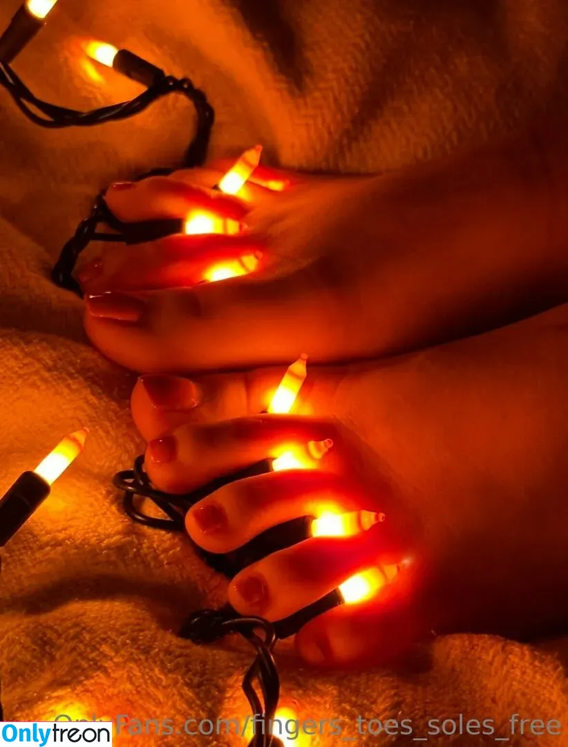 fingers_toes_soles_free nude photo #0031 (fb_0296)