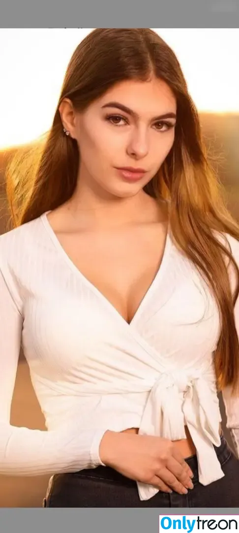 Fiona KJ nude photo #0030 (fiona.kj)