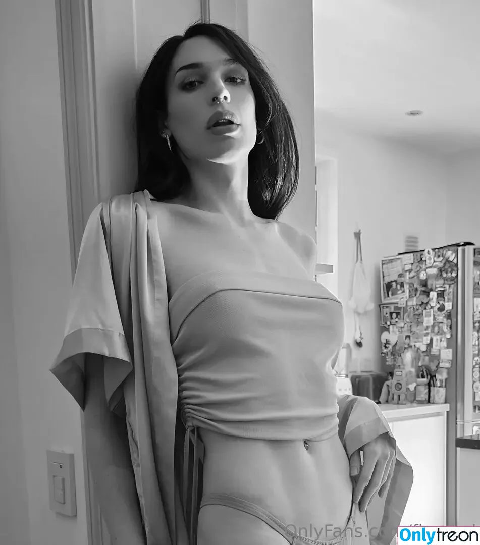 fire_gal nude photo #0095 (fire__101)
