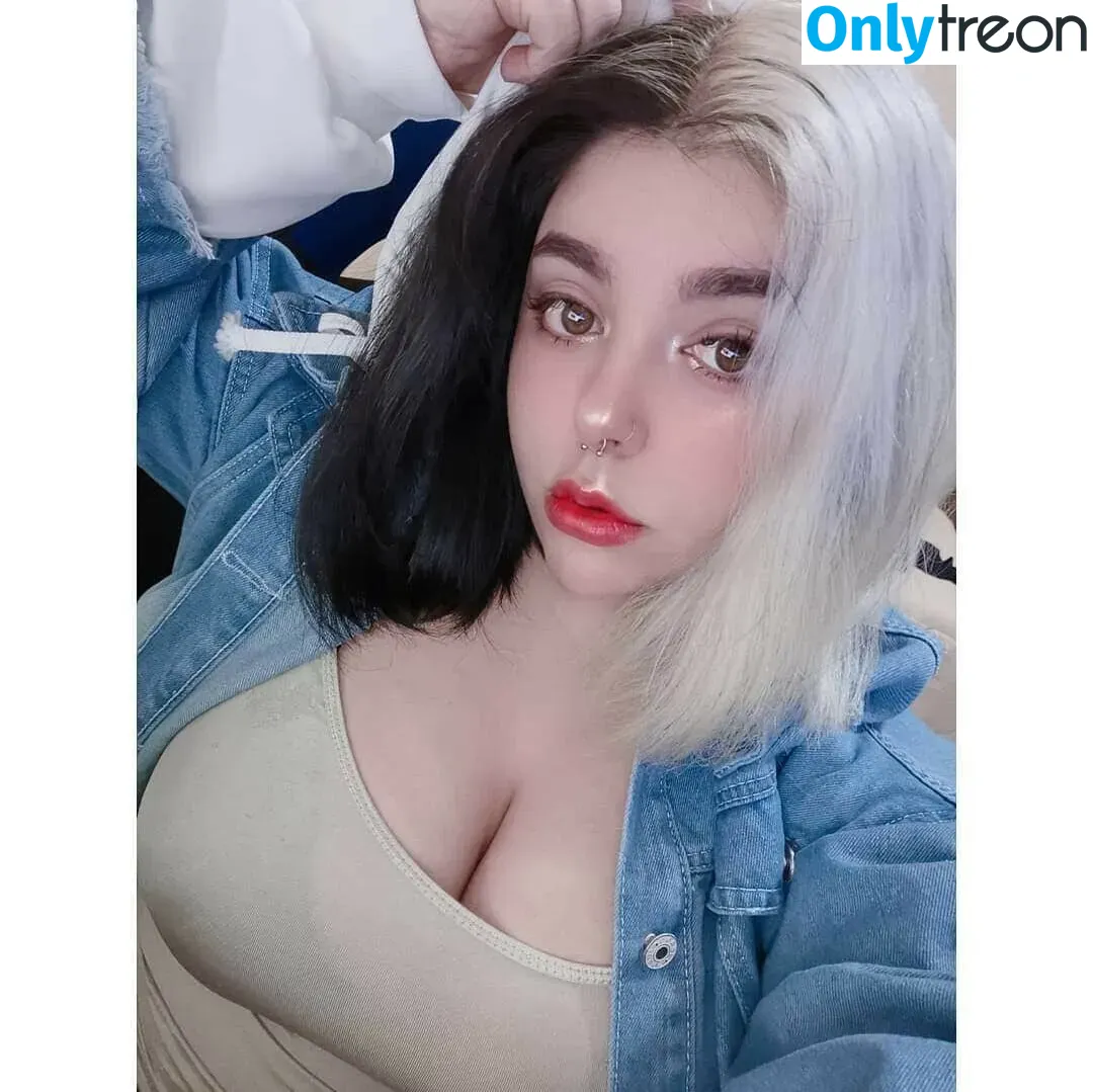 Firefliesowo nude photo #0208 (Firefliesowo)