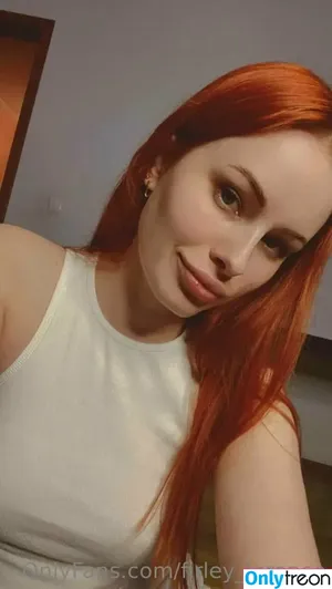 firley_lorence / fuklorence nude photo #0002