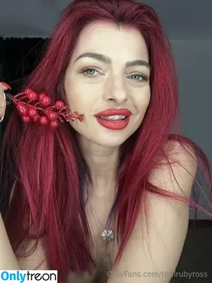 Fit Readhead Ruby / rubyhotross / therubywitch82 nude photo #0014