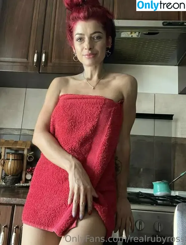Fit Readhead Ruby nude photo #0036 (rubyhotross / therubywitch82)