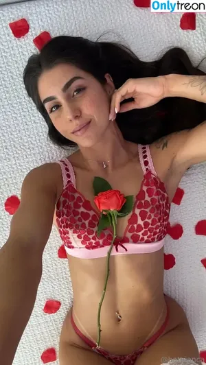 fitbia / fitbit nude photo #0046