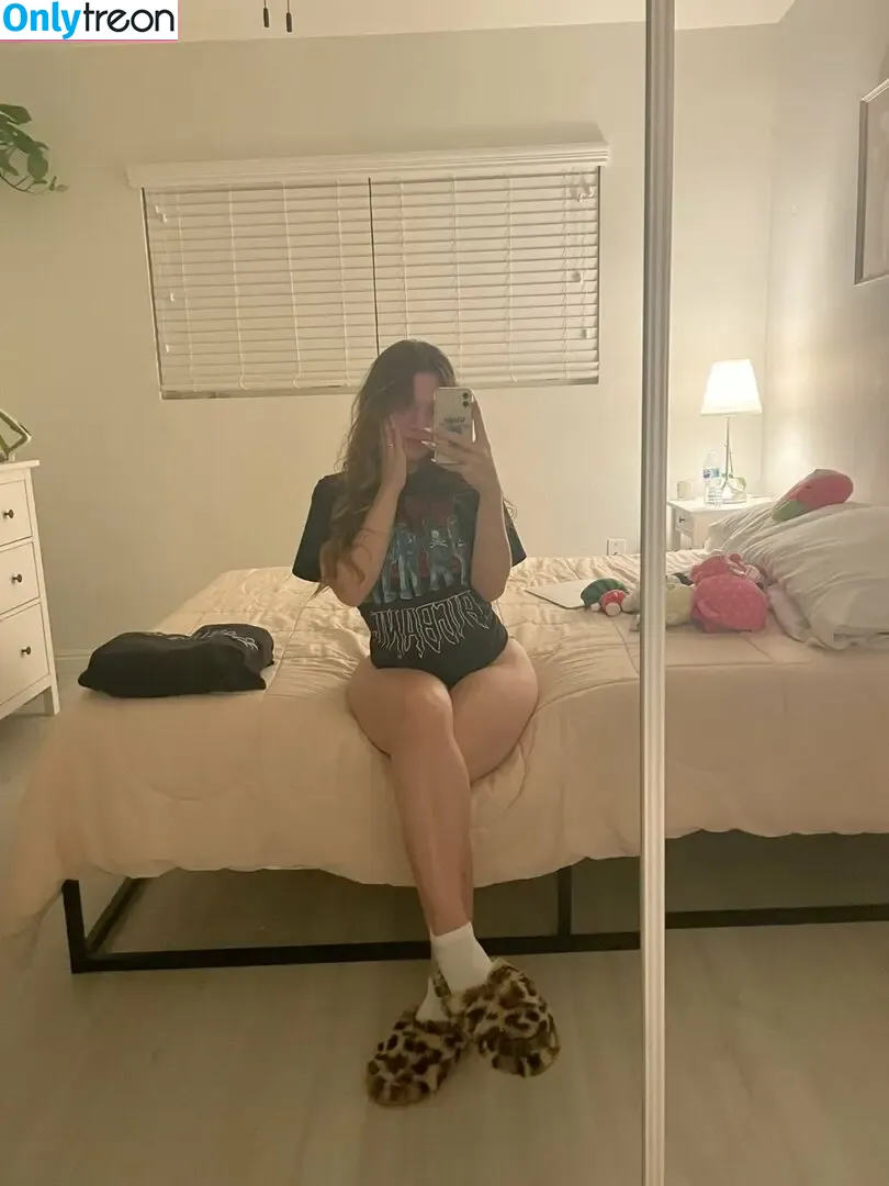 fivestarbltch nude photo #0004 (fivestarbitch.co)
