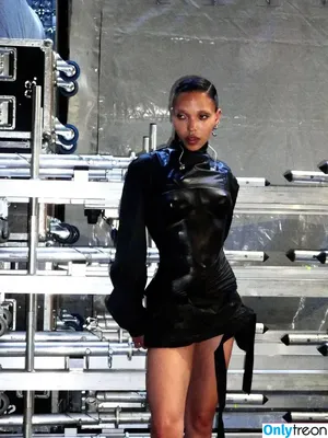 FKA Twigs / FKAtwigs nude photo #0381