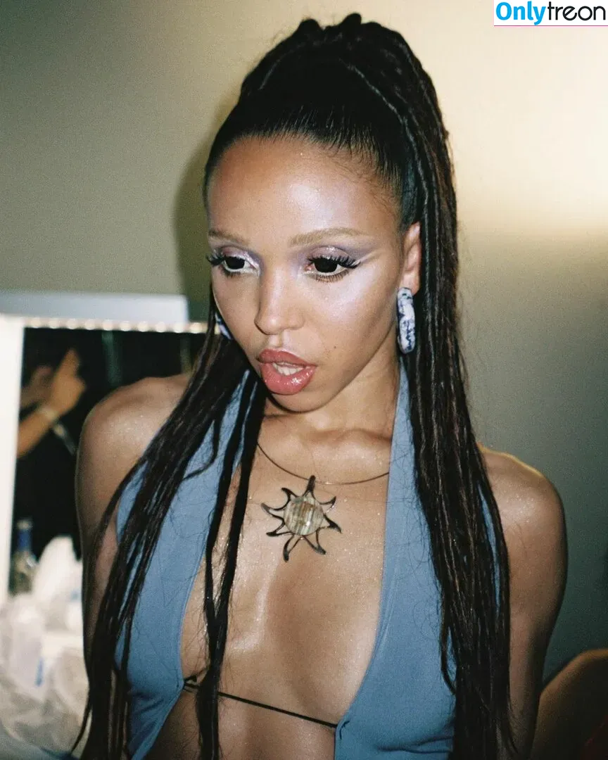 FKA Twigs голая photo #0006 (FKAtwigs)