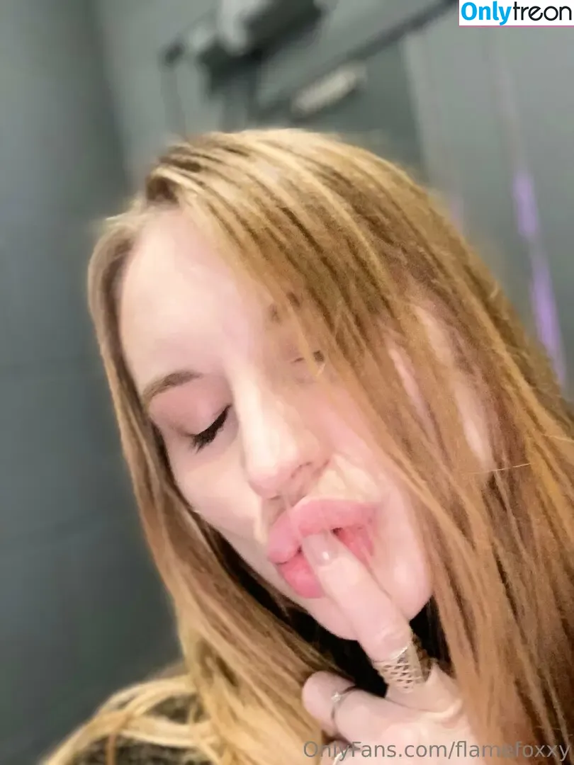 flamefoxxy голая photo #0043 (flamefoxxy)