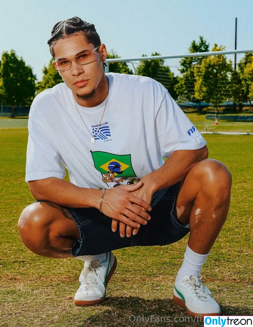 flamejames голая photo #0005 (flamejames_)