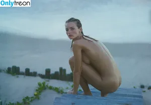  nude photo #0004