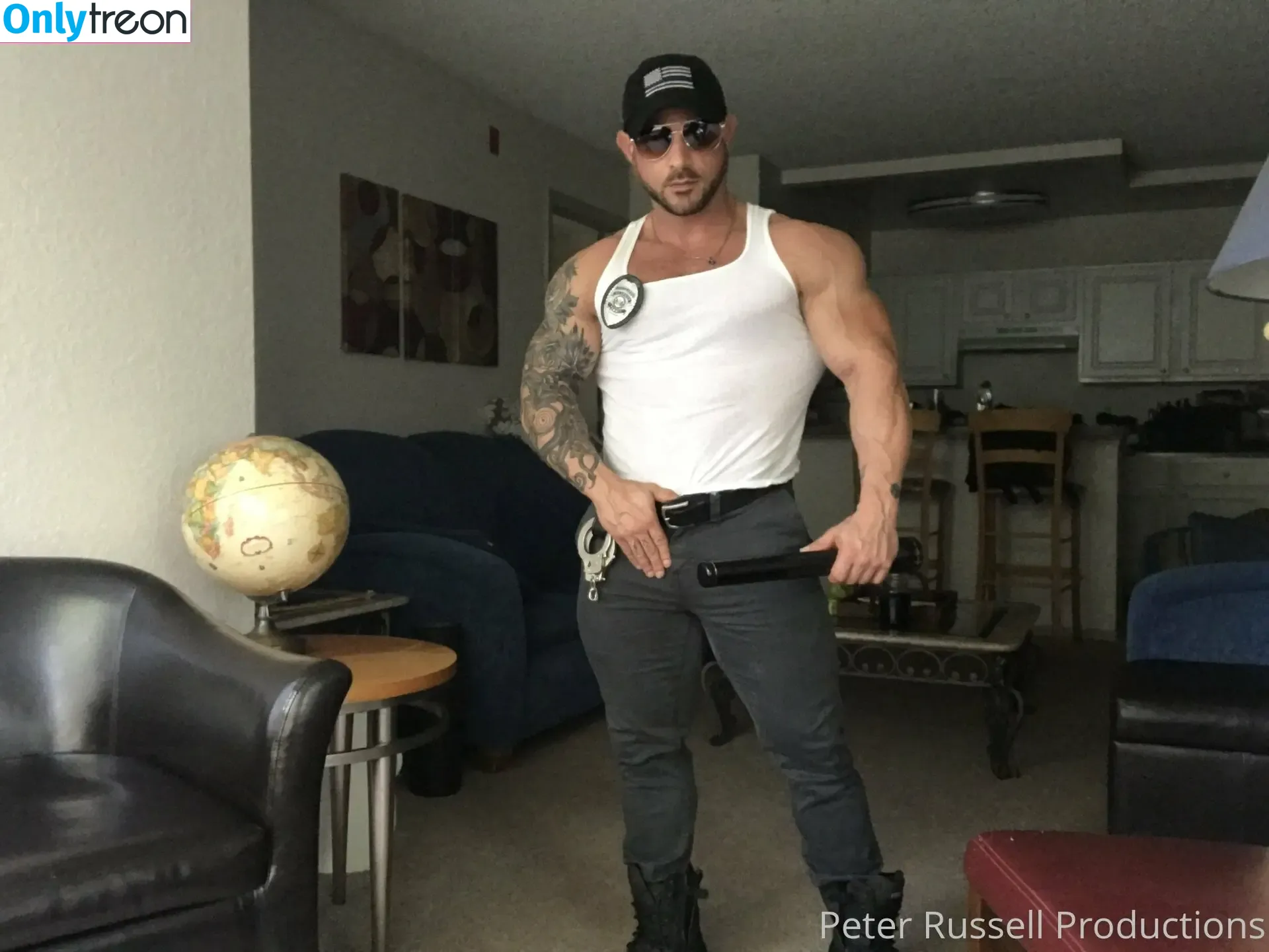flexcash4 nude photo #0005 (phil_moreland)