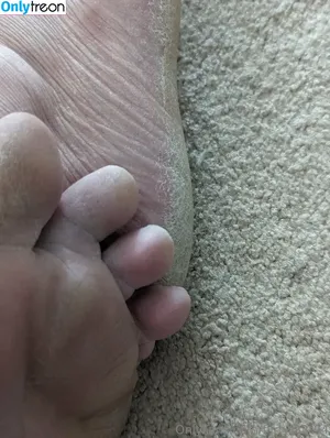 flirtyf33t94 / peanutbutterandjellyaddict фото голая #0083