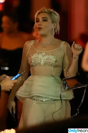Florence Pugh / florencepugh фото голая #1261