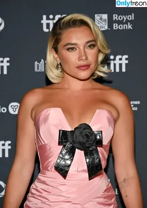 Florence Pugh / florencepugh фото голая #1596