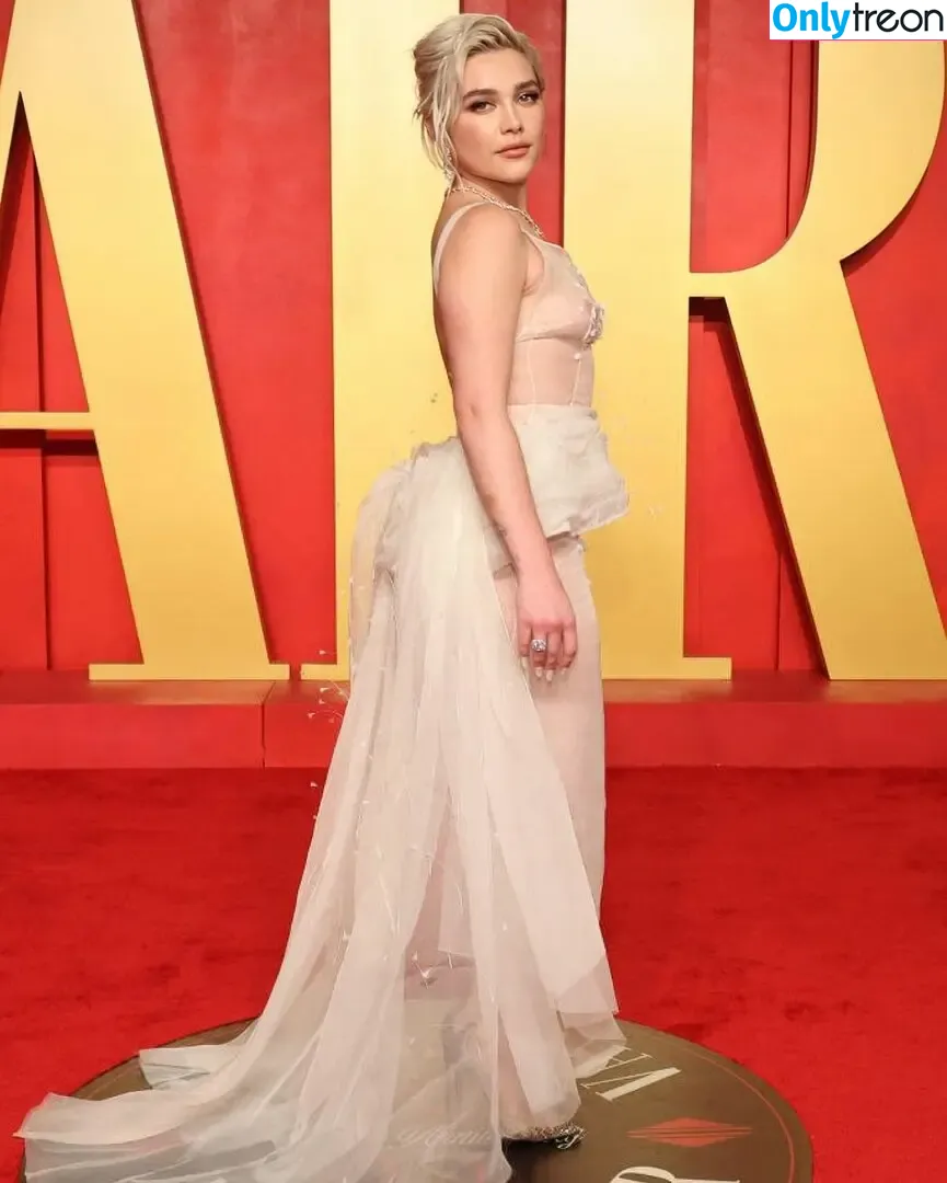 Florence Pugh голая photo #1197 (florencepugh)