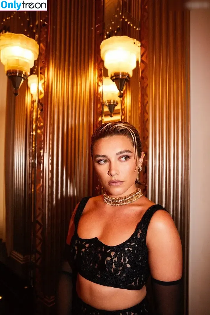 Florence Pugh nude photo #1272 (florencepugh)
