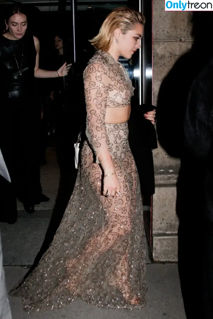 Florence Pugh nude photo #1296 (florencepugh)