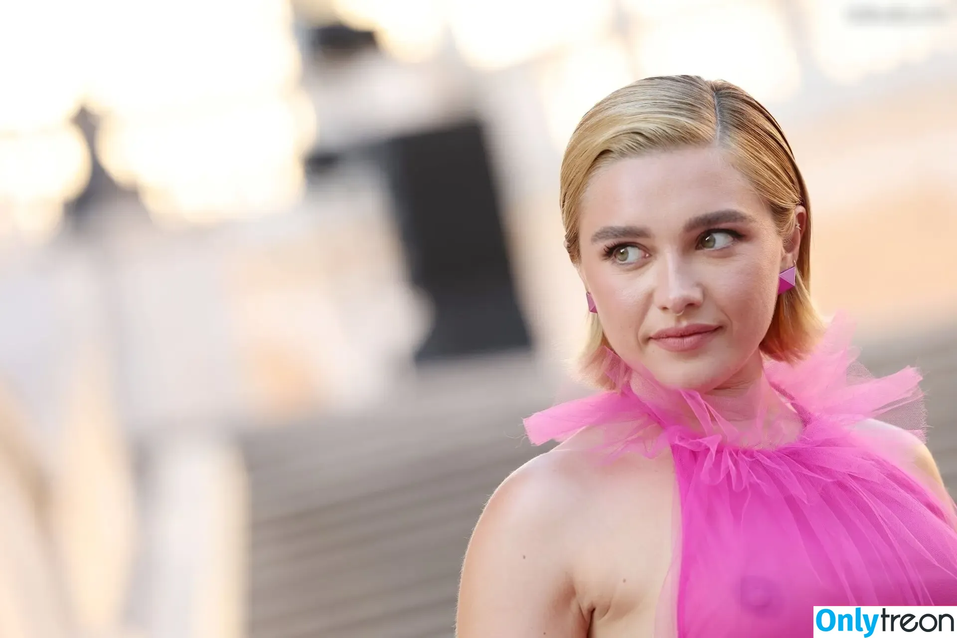 Florence Pugh nude photo #1301 (florencepugh)