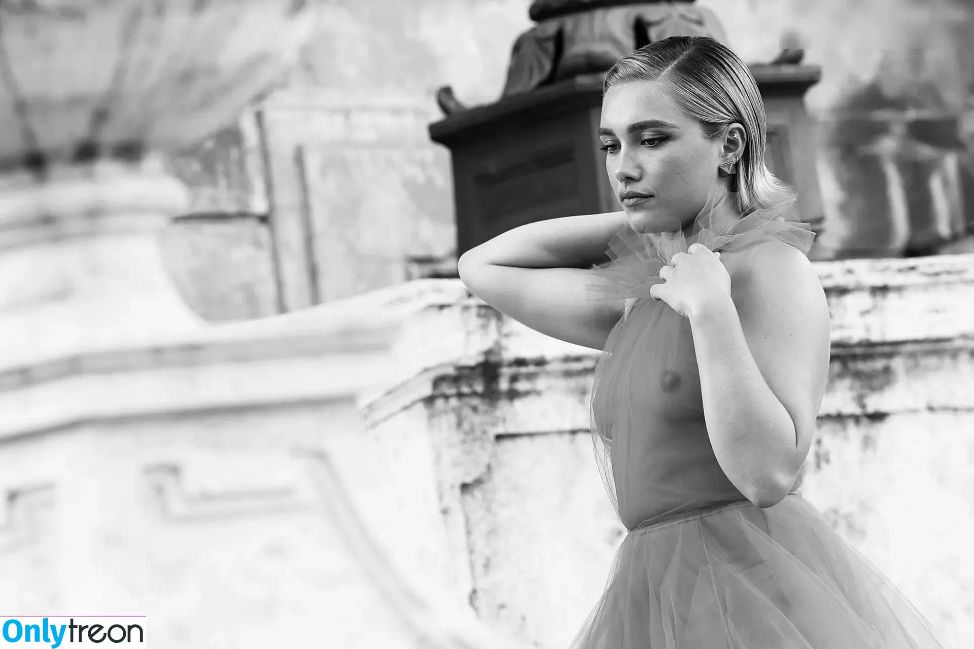 Florence Pugh nude photo #1303 (florencepugh)