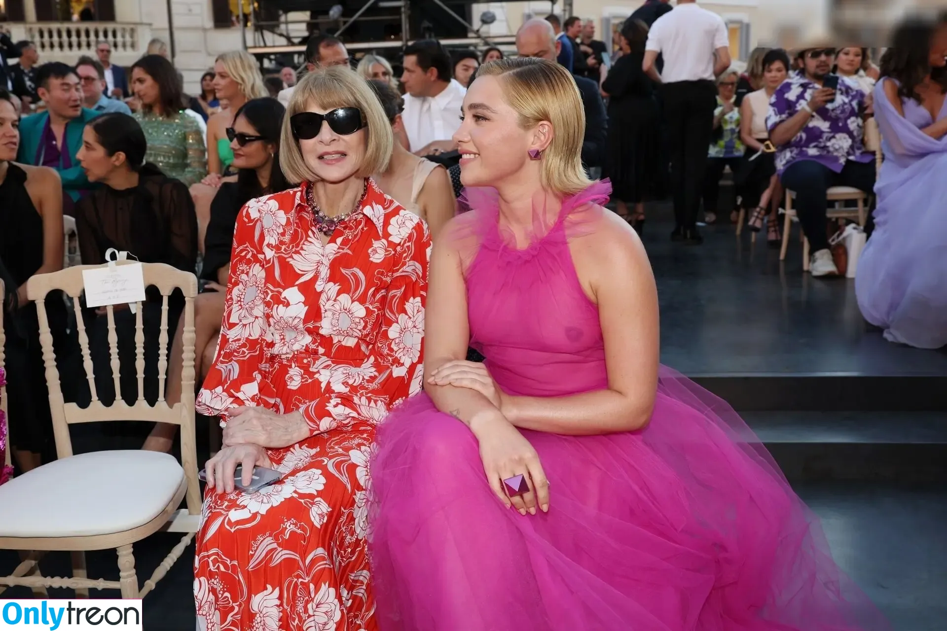 Florence Pugh голая photo #1320 (florencepugh)