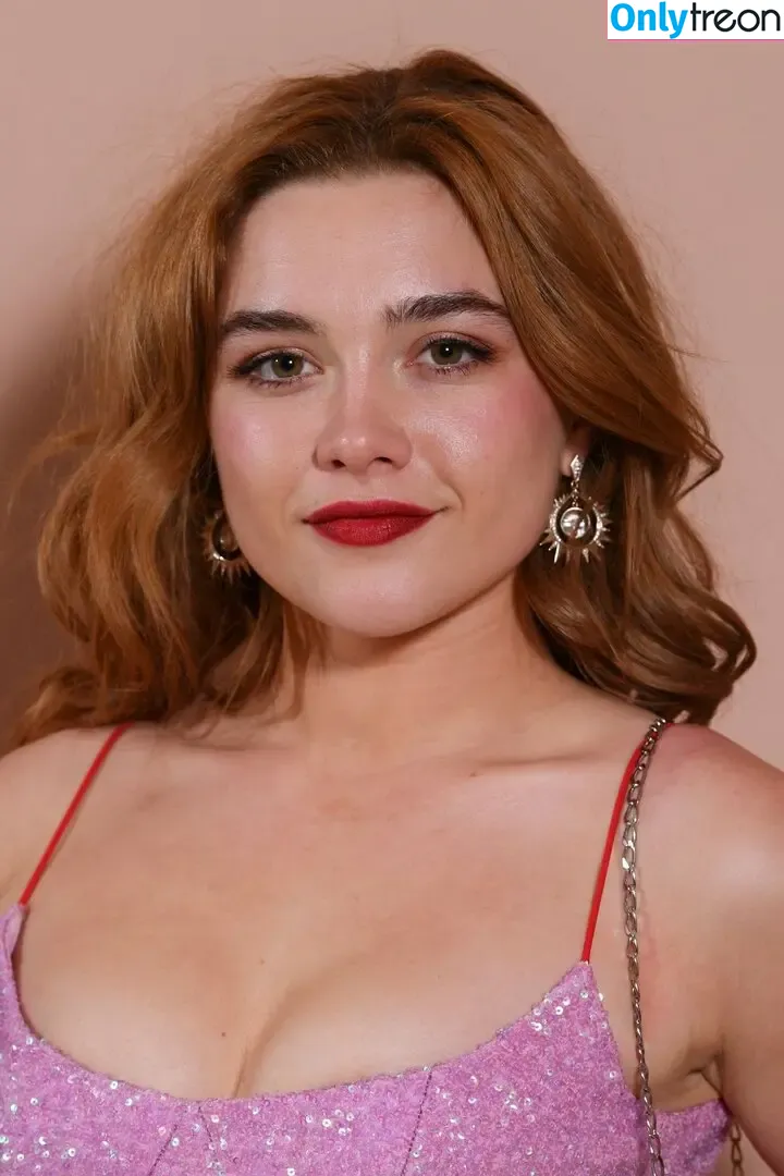 Florence Pugh nude photo #1393 (florencepugh)