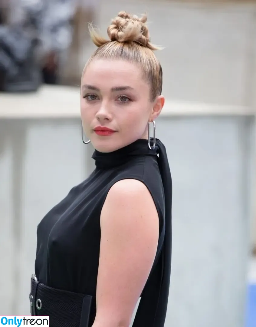 Florence Pugh nude photo #1398 (florencepugh)