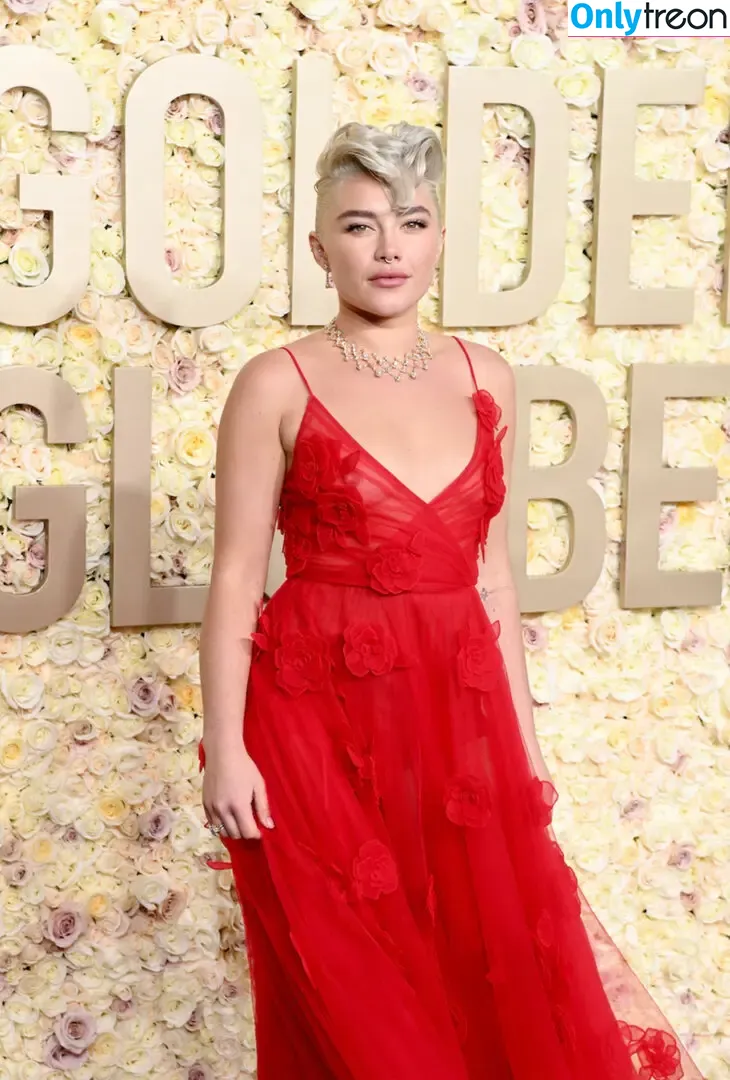Florence Pugh nude photo #1402 (florencepugh)