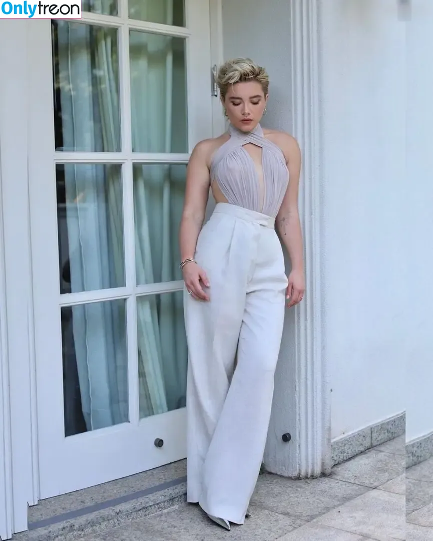 Florence Pugh nude photo #1418 (florencepugh)